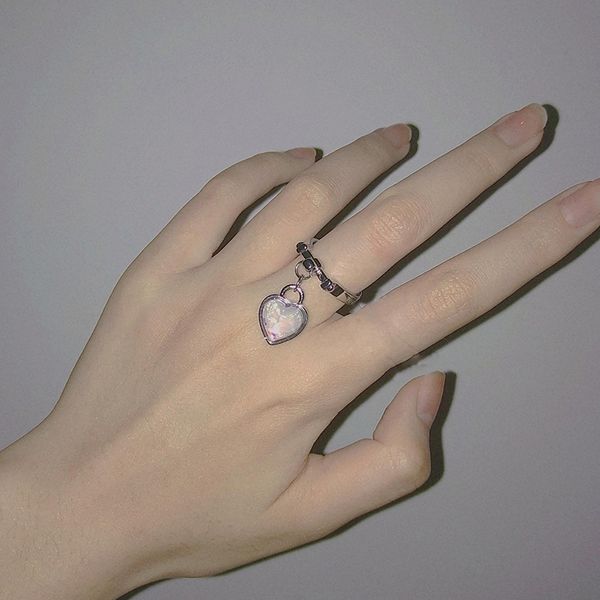 aomu 2020 new design chic silver color shiny belt heart shape love ring for women female punk hip hop rock trendy rings jewelry, Slivery;golden
aomu 2020 new design chic silver color shiny belt heart shape love ring for women female punk hip hop rock trendy rings jewelry, Slivery;golden