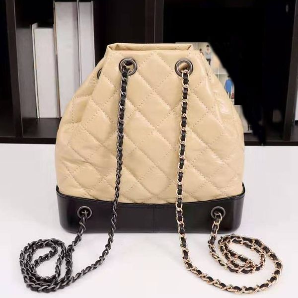 classic genuine leather women's backpack bags fashion design high-end rucksack/knapsack luxury fashion shoulder bag for lady 
classic genuine leather women's backpack bags fashion design high-end rucksack/knapsack luxury fashion shoulder bag for lady