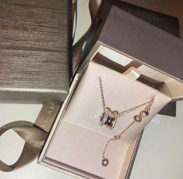 the new glamour fashion jewelry wild goddess for women swarovski sterling silver necklace woman locket excellent
the new glamour fashion jewelry wild goddess for women swarovski sterling silver necklace woman locket excellent