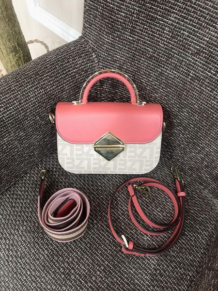 shoulder bags trend handbag small square bag presbyopian bag designer female bag classic test l9062
shoulder bags trend handbag small square bag presbyopian bag designer female bag classic test l9062