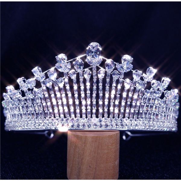 fashion luxury tiaras and crown temperament trendy cubic zircon women wedding party hair accessories accesorios para el cabello, Golden;silver
fashion luxury tiaras and crown temperament trendy cubic zircon women wedding party hair accessories accesorios para el cabello, Golden;silver