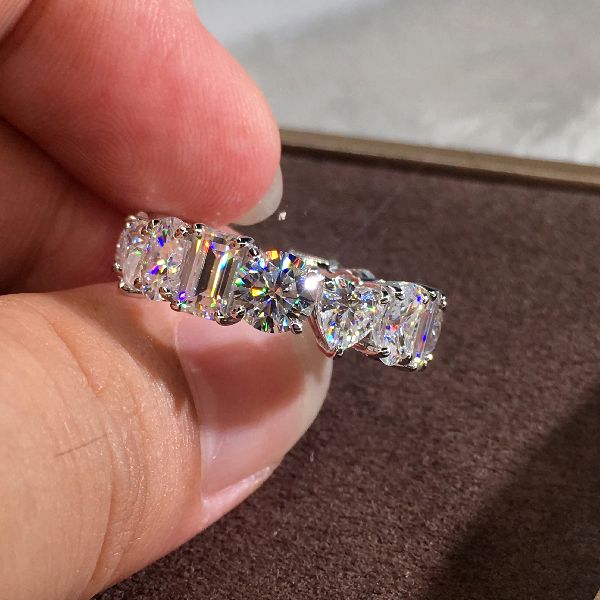 rongxing lady luxury fashion white zircon heart rings for women silver color cz stone engagement ring female wedding gifts, Golden;silver
rongxing lady luxury fashion white zircon heart rings for women silver color cz stone engagement ring female wedding gifts, Golden;silver