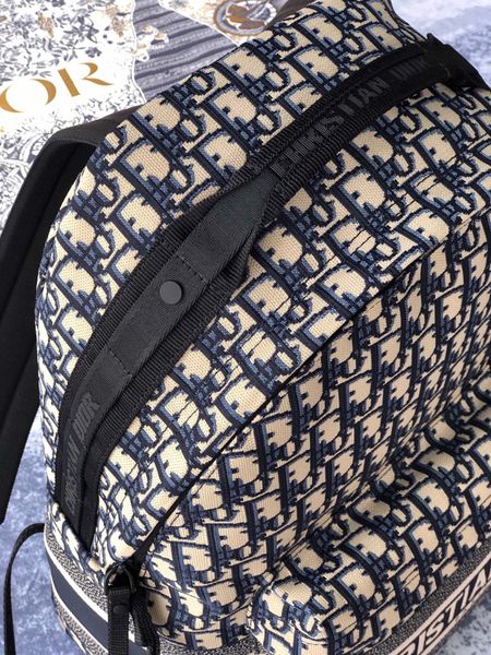 backpack high-end custom quality fashion trend external and internal zipper pocket design more show leisure 088
backpack high-end custom quality fashion trend external and internal zipper pocket design more show leisure 088
