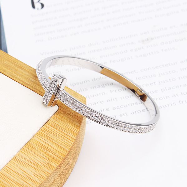 2020 european and american fashion wide version of the double row of zircon bracelets jewelry women bracelets rings t iced out bracelet, Golden;silver
2020 european and american fashion wide version of the double row of zircon bracelets jewelry women bracelets rings t iced out bracelet, Golden;silver