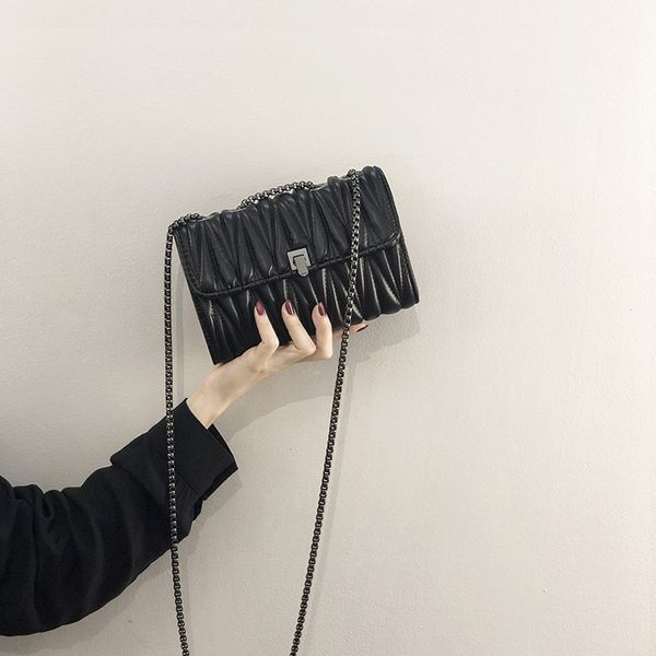 2020 spring and summer new women's bag french non-mainstream fashion net red popular shoulder messenger bag
2020 spring and summer new women's bag french non-mainstream fashion net red popular shoulder messenger bag