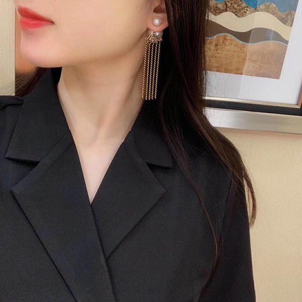 d letter tassel size pearl earrings 925 silver needle women's ear ring jewelry high version, White;black
d letter tassel size pearl earrings 925 silver needle women's ear ring jewelry high version, White;black