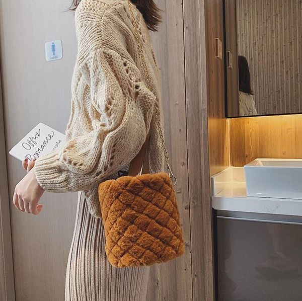ins ringer chain bucket bag girl shoulder crossbody women plush bags lady mini handbags autumn winter bag
ins ringer chain bucket bag girl shoulder crossbody women plush bags lady mini handbags autumn winter bag