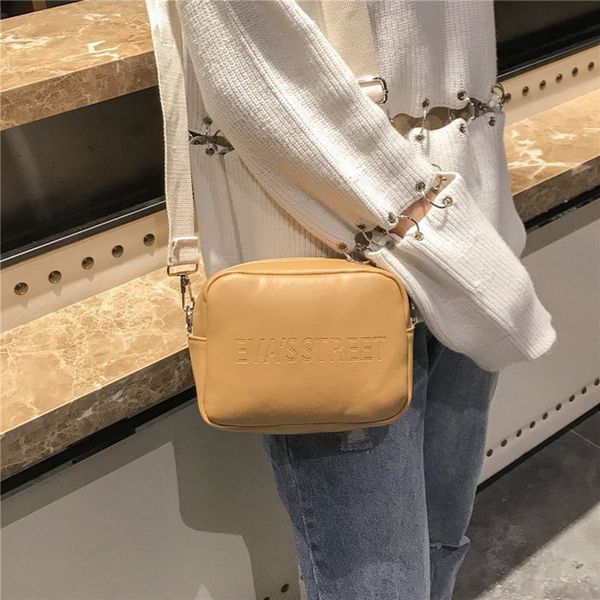 leather women's bag brand designer female shoulder messenger bag handbag letter zipper simple fashion female messenger
leather women's bag brand designer female shoulder messenger bag handbag letter zipper simple fashion female messenger