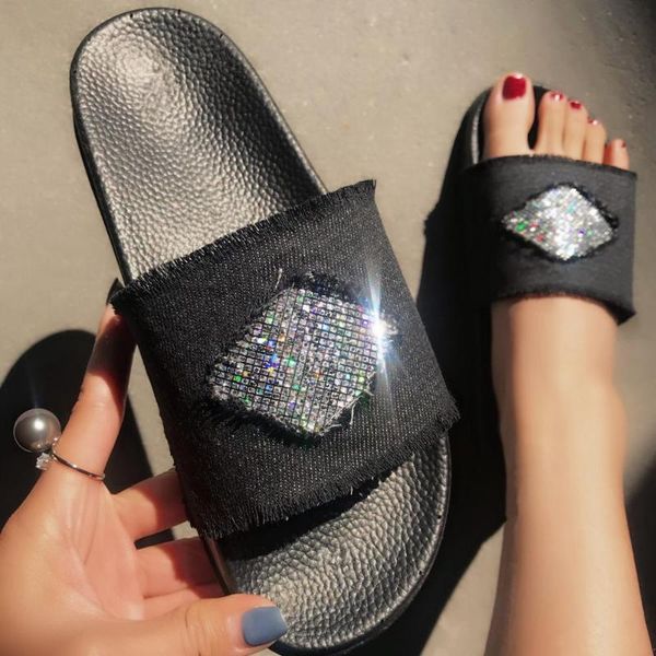 2020 new summer women's sandals and slippers fashion color matching craftsmanship flash diamond denim flat bottom slippers speci, Black
2020 new summer women's sandals and slippers fashion color matching craftsmanship flash diamond denim flat bottom slippers speci, Black