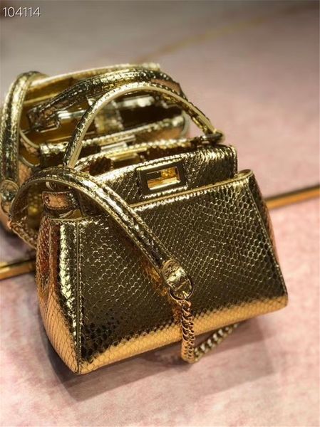wholesale design purse19cm,snake skin have black,grey,gold,silver 4colors for chosen,fast delivery. contact me for details
wholesale design purse19cm,snake skin have black,grey,gold,silver 4colors for chosen,fast delivery. contact me for details