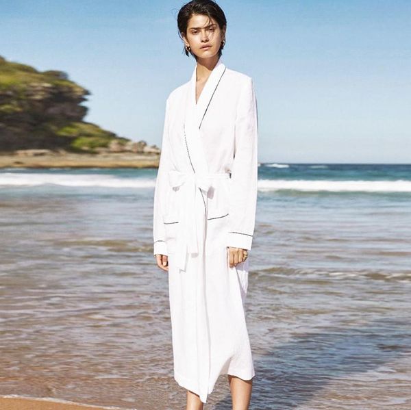 women's swimwear women loose v neck long sleeve solid beach dress bathing suit cover up with belt smock saida de praia tunic, White;black
women's swimwear women loose v neck long sleeve solid beach dress bathing suit cover up with belt smock saida de praia tunic, White;black