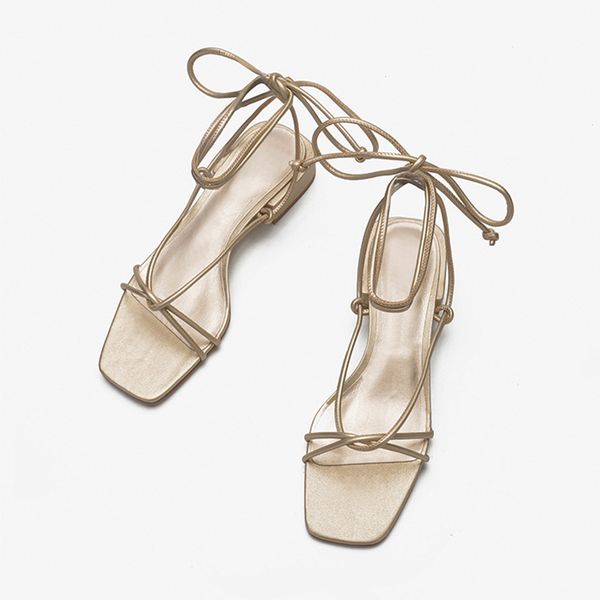 new women sandals ladies shoes elegant lace up ankle strap female summer fashion 2020 square toe low heel woman footwear casual, Black
new women sandals ladies shoes elegant lace up ankle strap female summer fashion 2020 square toe low heel woman footwear casual, Black