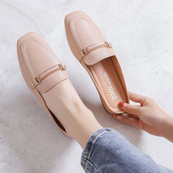 celebrity square metal decoration strap slip on slippers women sew shallow mouth pantuflas femmes solid square toe mules slides, Black
celebrity square metal decoration strap slip on slippers women sew shallow mouth pantuflas femmes solid square toe mules slides, Black