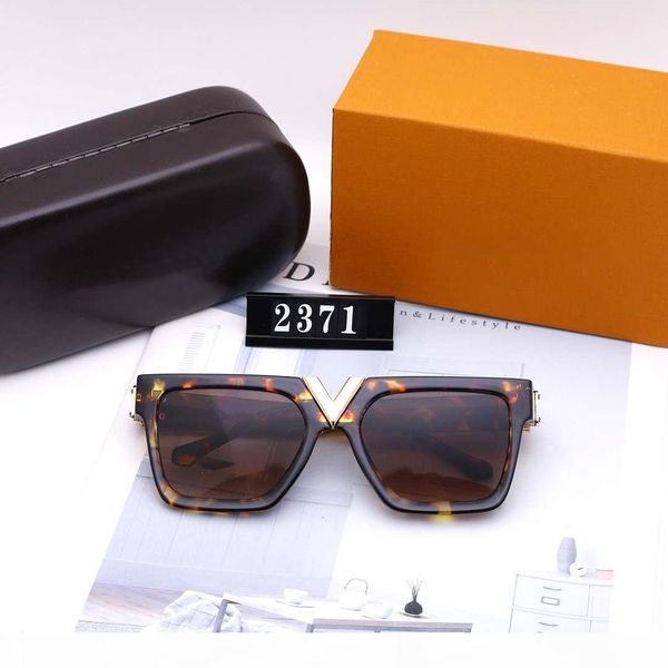 mens woman sunglasses designer sunglasses man summer goggle glasses uv400 v letter 2371 5 colors highly quality with box, White;black
mens woman sunglasses designer sunglasses man summer goggle glasses uv400 v letter 2371 5 colors highly quality with box, White;black