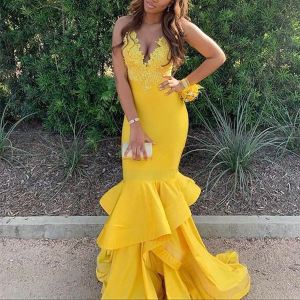 2020 black girls prom dresses mermaid evening formal dresses v neck spaghetti straps appliques beaded tiered skirt graduation gowns, Black;red
2020 black girls prom dresses mermaid evening formal dresses v neck spaghetti straps appliques beaded tiered skirt graduation gowns, Black;red
