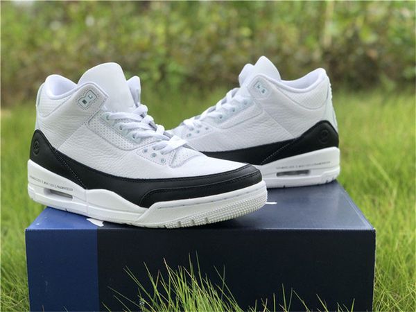 authentic fragment design 3 sp basketball shoes men white black sneakers outdoor sports da3595-100 with original box 40-47
authentic fragment design 3 sp basketball shoes men white black sneakers outdoor sports da3595-100 with original box 40-47