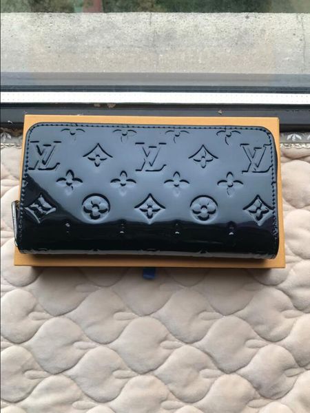 fashion women clutch leather wallet single zipper wallets lady ladies long classical long purse with orange box card 60017
fashion women clutch leather wallet single zipper wallets lady ladies long classical long purse with orange box card 60017