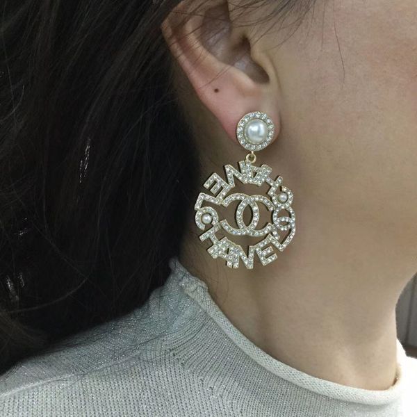2020 drop earring with diamond and hollow design round shape for women wedding jewelry gift ps4672, Golden
2020 drop earring with diamond and hollow design round shape for women wedding jewelry gift ps4672, Golden