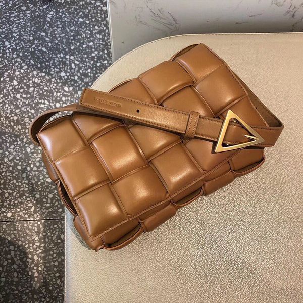 wholesale design purse,calf skin have green brown,white 3colors for chosen,fast delivery. contact me for details
wholesale design purse,calf skin have green brown,white 3colors for chosen,fast delivery. contact me for details