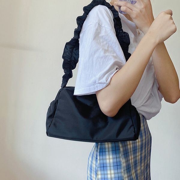 new female underarm bags 2020 fashion women's bag baguette nylon wrinkle design simple women shoulder bags solid color handbags
new female underarm bags 2020 fashion women's bag baguette nylon wrinkle design simple women shoulder bags solid color handbags