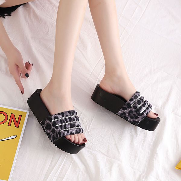 leopard slippers for women summer beach women platform slides sandals leopard cotton vamp oem casual daily slip on shoes, Black
leopard slippers for women summer beach women platform slides sandals leopard cotton vamp oem casual daily slip on shoes, Black