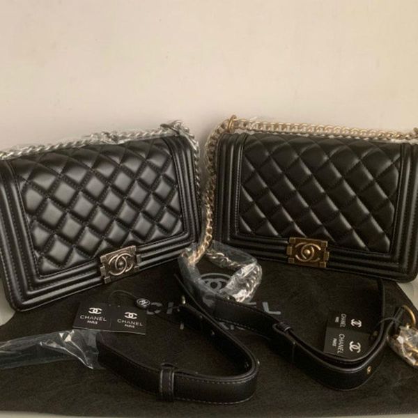 2020 new fashion pu women's shoulder small square korean style all-match lingge chain small square bag
2020 new fashion pu women's shoulder small square korean style all-match lingge chain small square bag