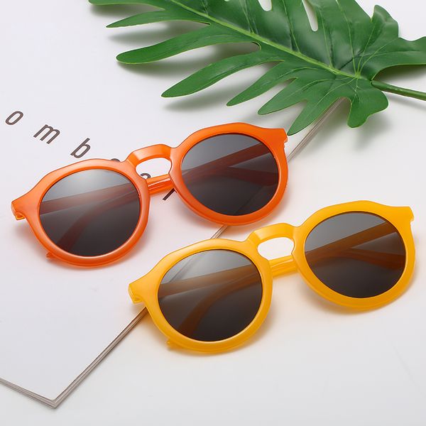 2020 new retro sunglasses trend round frame female uv400 protection sun glasses, White;black
2020 new retro sunglasses trend round frame female uv400 protection sun glasses, White;black