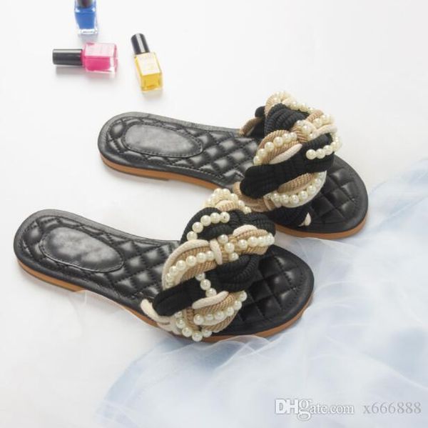 the summer of 2018 the new european and american fashion pearl shoes flat non-slip female slippers mesh hollow out breathable r, Black;grey
the summer of 2018 the new european and american fashion pearl shoes flat non-slip female slippers mesh hollow out breathable r, Black;grey