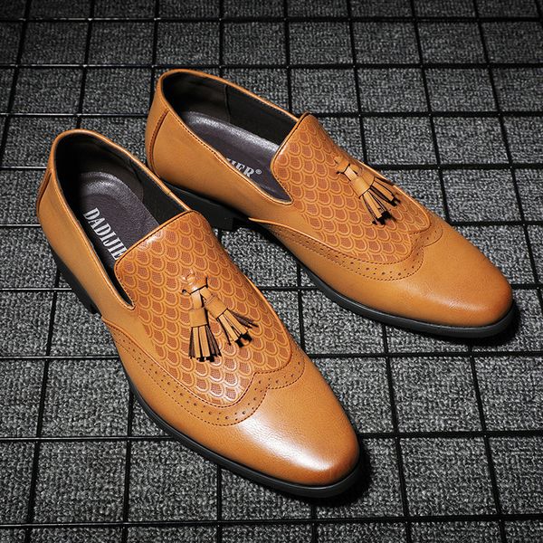 dress shoes 2021 men leather loafers brand classic tassel brogue mans footwear formal casual bullock n10-32, Black
dress shoes 2021 men leather loafers brand classic tassel brogue mans footwear formal casual bullock n10-32, Black
