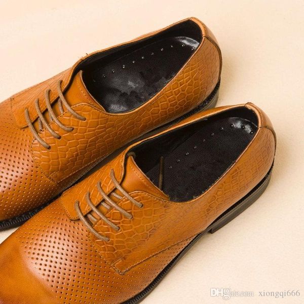 2020 new men's casual leather shoes, luxury banquet dress shoes, comfortable and breathable, with boxas, Red;white
2020 new men's casual leather shoes, luxury banquet dress shoes, comfortable and breathable, with boxas, Red;white