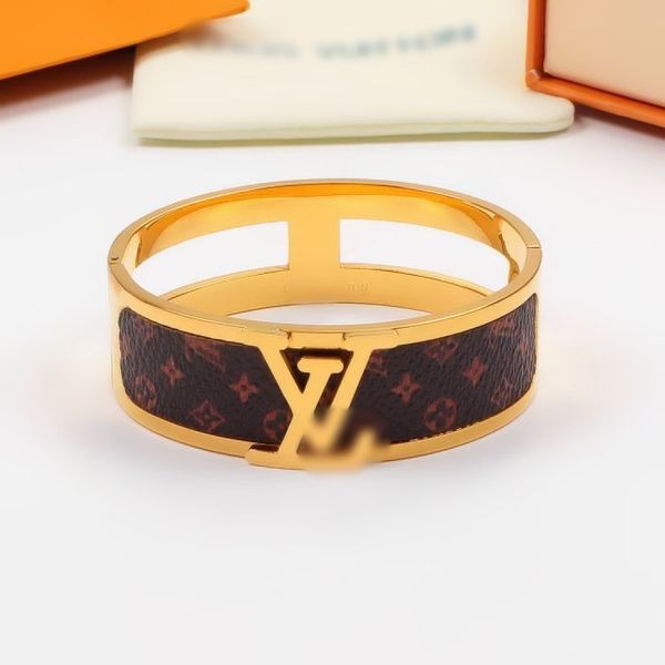 star flower wide version three-dimensional hollow bracelet classic stylefashion new titanium steel bracelet couple jewelry wholesale, Black
star flower wide version three-dimensional hollow bracelet classic stylefashion new titanium steel bracelet couple jewelry wholesale, Black