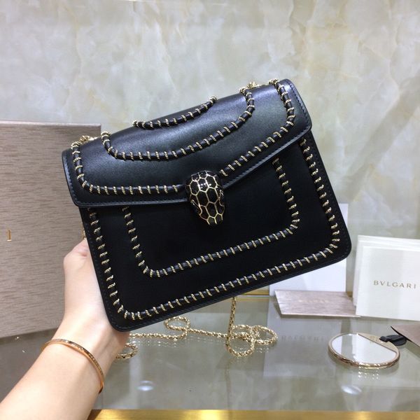 brand 7a new bag women's shoulder bag high-end custom quality diagonal bag fashion style gold metal accessories with long shoulder stra
brand 7a new bag women's shoulder bag high-end custom quality diagonal bag fashion style gold metal accessories with long shoulder stra