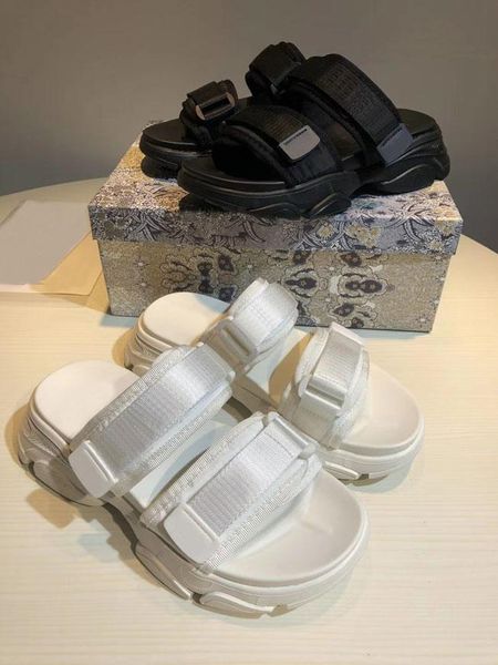 2020 new european and american luxury ribbon women s slippers fashion flat bottom leather slippers beach shoes summer daddy sandals 0440, Black
2020 new european and american luxury ribbon women s slippers fashion flat bottom leather slippers beach shoes summer daddy sandals 0440, Black