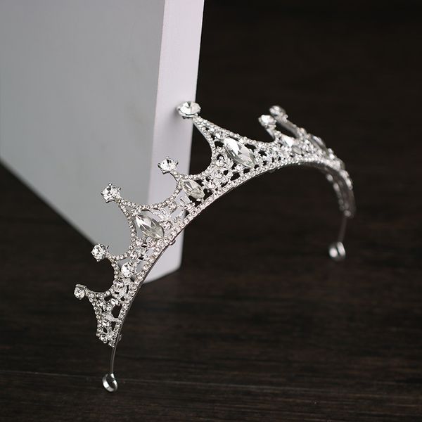 2020 charm white zircon wedding tiara crown queen women hair accessories headpiece hair jewelry bride headband party gift bijoux, Golden;silver
2020 charm white zircon wedding tiara crown queen women hair accessories headpiece hair jewelry bride headband party gift bijoux, Golden;silver