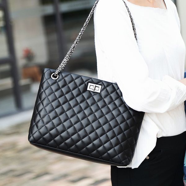 women's fashion classic designer quilted diamond lattice handbag elegant chain bucket bag shoulder bag for business daily
women's fashion classic designer quilted diamond lattice handbag elegant chain bucket bag shoulder bag for business daily