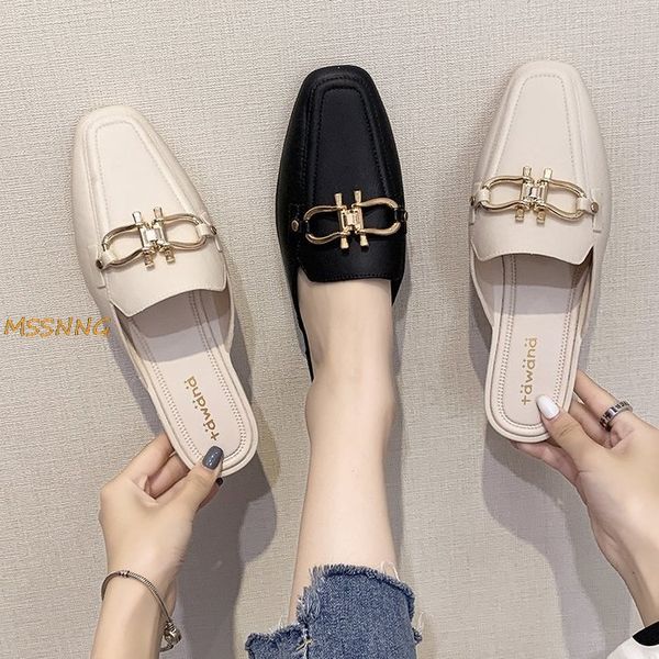 2020 summer women's flat slippers metal decoration closed-toe slides solid squre bottom comfortable women's slippers, Black
2020 summer women's flat slippers metal decoration closed-toe slides solid squre bottom comfortable women's slippers, Black
