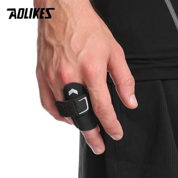 aolikes new fashion sport finger support arthrosis band protect splint guard bands finger protector basketball protect brace, Black;red
aolikes new fashion sport finger support arthrosis band protect splint guard bands finger protector basketball protect brace, Black;red