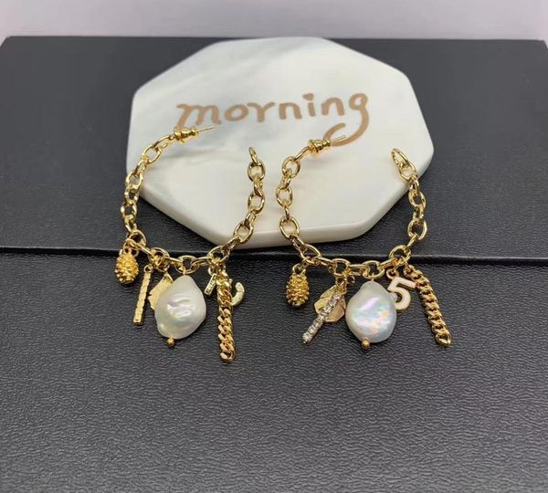 brand fashion pearl jewelry gold color tassel pearl earrings natural pearl earrings tassel pearls design wedding party88, Golden;silver
brand fashion pearl jewelry gold color tassel pearl earrings natural pearl earrings tassel pearls design wedding party88, Golden;silver