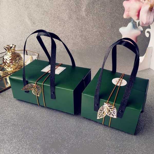 gift wrap box bag cake boxes wedding birthday chocolate baking bread biscuit candy baby shower decoration dessert packaging
gift wrap box bag cake boxes wedding birthday chocolate baking bread biscuit candy baby shower decoration dessert packaging