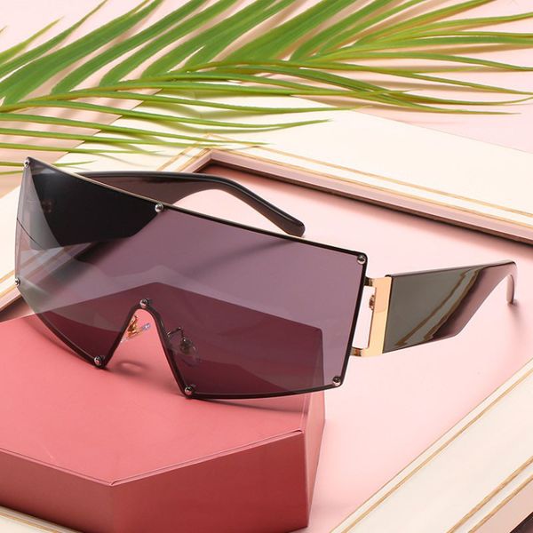 machine punk design goggles sunglasses one piece shield lens front of metal frame big and strong fashion novelty eyewear, White;black
machine punk design goggles sunglasses one piece shield lens front of metal frame big and strong fashion novelty eyewear, White;black