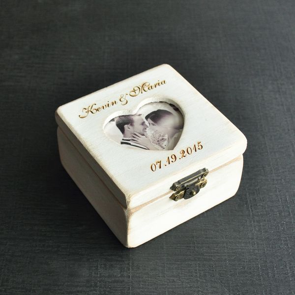персонализированные box, гравированные имена и даты bearer box, форма сердца фотография wedding box, подушка обручальное кольцо mx200810, Black;white
персонализированные box, гравированные имена и даты bearer box, форма сердца фотография wedding box, подушка обручальное кольцо mx200810, Black;white