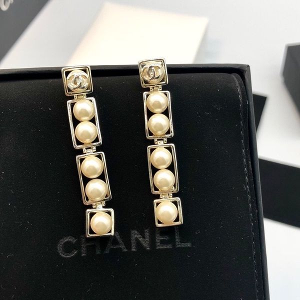 selling explosive simple ring letter diamond designer earrings luxury designer jewelry women earrings with box r68, Golden
selling explosive simple ring letter diamond designer earrings luxury designer jewelry women earrings with box r68, Golden
