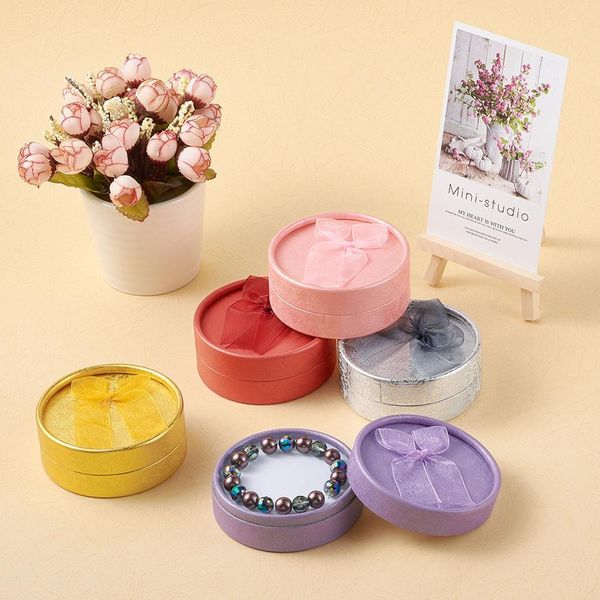 pandahall 12pcs round cardboard boxes for packaging jewelry gift bracelet boxdisplay cases sponge inside 8.4x3.5cm mx200810, Black;white
pandahall 12pcs round cardboard boxes for packaging jewelry gift bracelet boxdisplay cases sponge inside 8.4x3.5cm mx200810, Black;white