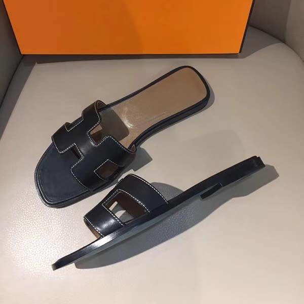 2021 luxury designer slipper women sandals superior quality calfskin fashion super star casual slipper sandy flip flops size 34-43 with box, Black
2021 luxury designer slipper women sandals superior quality calfskin fashion super star casual slipper sandy flip flops size 34-43 with box, Black