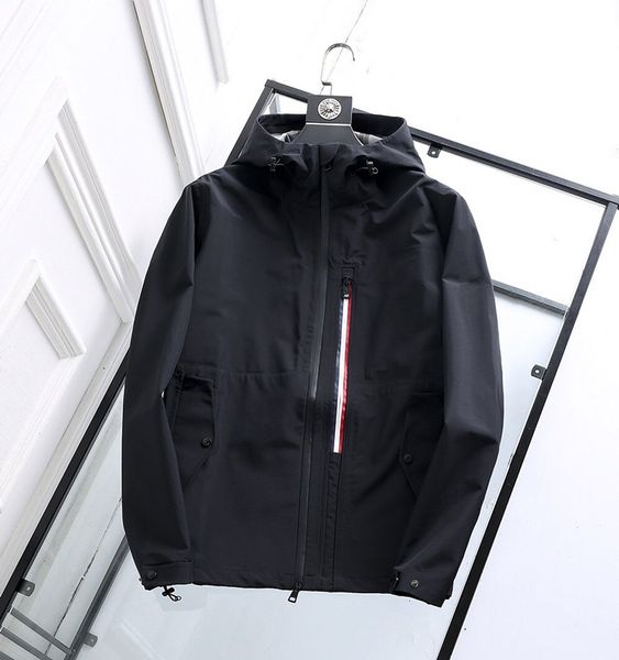 the new 2020 pre-fall hoodie jacket is black and white and large size, which can be worn with fashionable men's jackets and blazers, Black;brown
the new 2020 pre-fall hoodie jacket is black and white and large size, which can be worn with fashionable men's jackets and blazers, Black;brown
