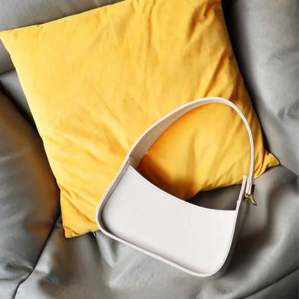 женская мода подмышек сумки vintage pu кожа дамы белый crossbody сумки высокого качества девушки багет вскользь мешок плеча
женская мода подмышек сумки vintage pu кожа дамы белый crossbody сумки высокого качества девушки багет вскользь мешок плеча