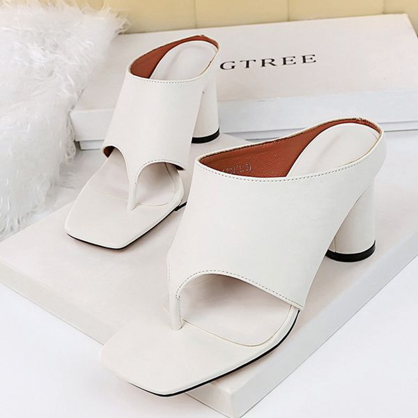 2020 new summer fashion women 8cm round high heels slides flip flops heels slippers square toe leather slides lady wedding shoes, Black
2020 new summer fashion women 8cm round high heels slides flip flops heels slippers square toe leather slides lady wedding shoes, Black