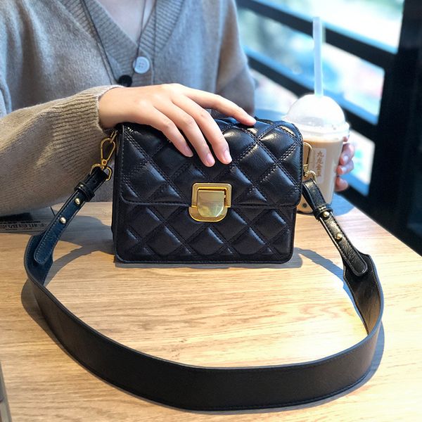 women's bag new graceful fashion rhombus square sling bag shoulder messenger 9613 
women's bag new graceful fashion rhombus square sling bag shoulder messenger 9613