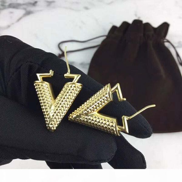 europe and america popular women earrings yellow gold plated letter earrings for girls women for party wedding, Golden;silver
europe and america popular women earrings yellow gold plated letter earrings for girls women for party wedding, Golden;silver