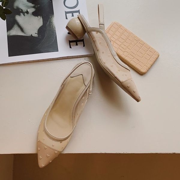 2020 new fashion women apricot mush pumps slingback 4cm round heels summer sandals black polka dots lady sandalias prom zapatos
2020 new fashion women apricot mush pumps slingback 4cm round heels summer sandals black polka dots lady sandalias prom zapatos